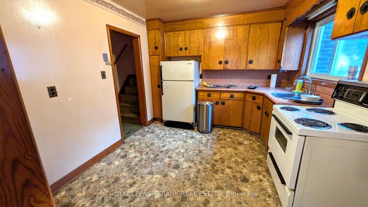 94 Rollins Drive, Belleville, ON, Belleville Ward