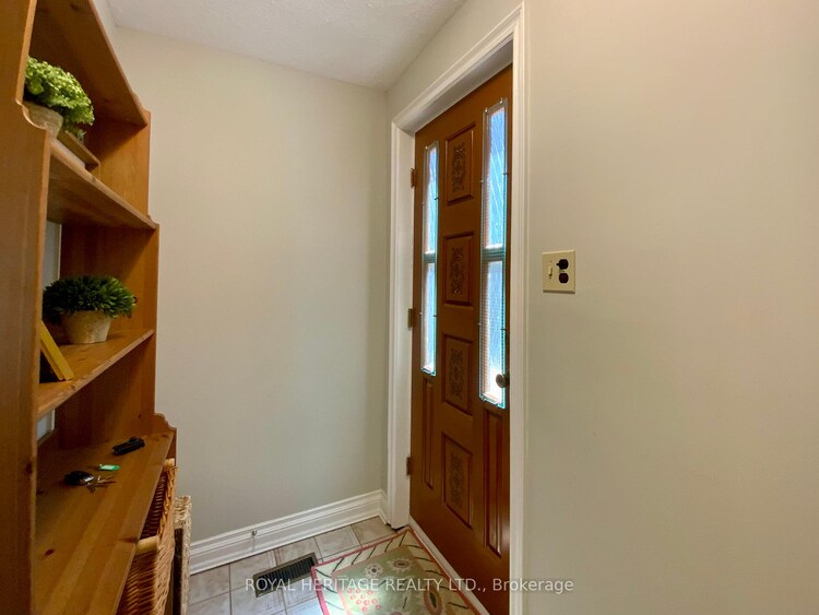 200 East Street S, Kawartha Lakes, ON, Bobcaygeon