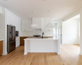 21 MARSHALL Place, Bruce, ON , MLS #X12219197 , Image - 1