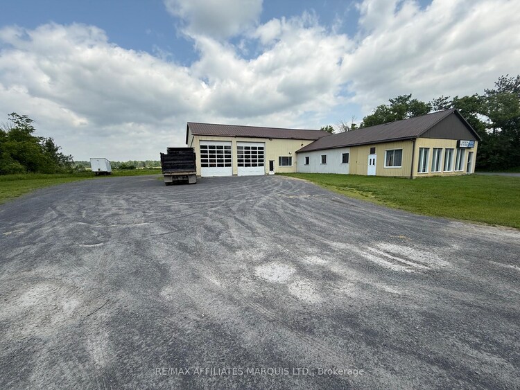 17295 Valade Road, South Stormont, ON, 716 - South Stormont (Cornwall) Twp