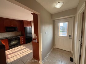 89 HIGHVIEW Avenue, Middlesex, ON , MLS #X12222482 , Image - 1
