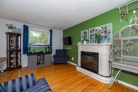 206 6th Avenue E, Grey County, ON , MLS #X12416742 , Image - 1