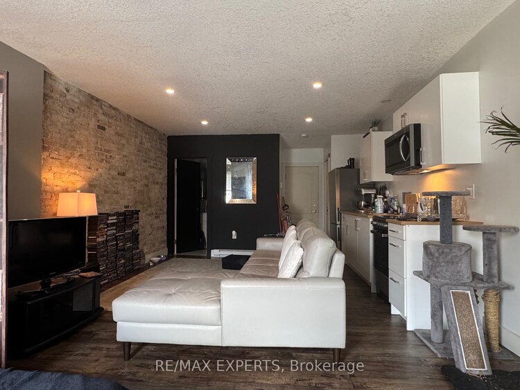 595-599 Dundas Street, Woodstock, ON, Woodstock - North