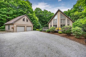 28 Big Tree Circle, Dufferin, ON , MLS #X12376790 , Image - 1