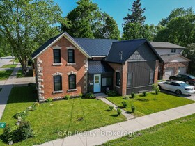 594 10th A Street W, Grey County, ON , MLS #X12349917 , Image - 1
