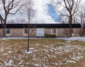 2109 Oxford Street E, Middlesex, ON , MLS #X12630094 , Image - 1