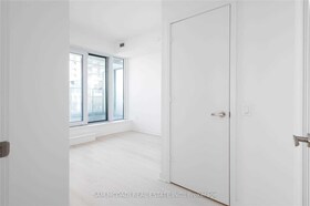 3900 Confederation Parkway, Peel, ON , MLS #W13639098 , Image - 1
