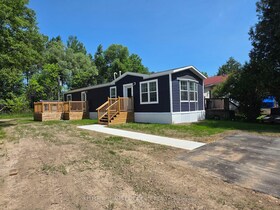 40 Shamrock Crescent, Simcoe, ON , MLS #N12439712 , Image - 1