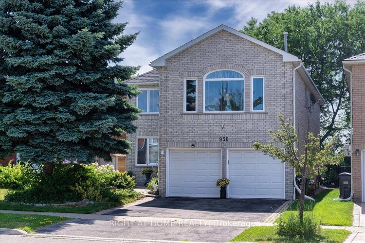956 Winterton Way, Mississauga, ON, East Credit