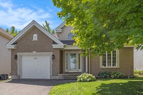 129 Beaumont Avenue, Prescott and R, ON , MLS #X12483814 , Image - 1