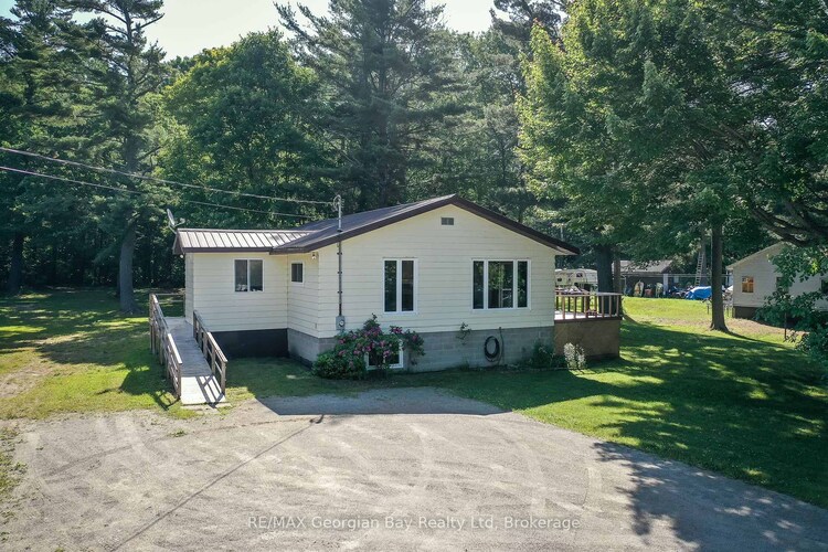 332 Baxter Loop Road, Georgian Bay, ON, Baxter