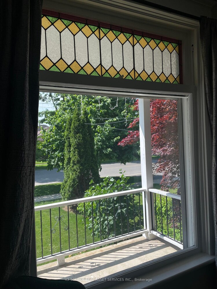 412 Grosvenor Street, London East, ON, East B