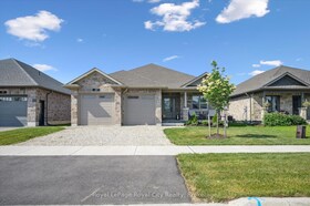 20 Winchester Crescent, Perth, ON , MLS #X12325755 , Image - 1