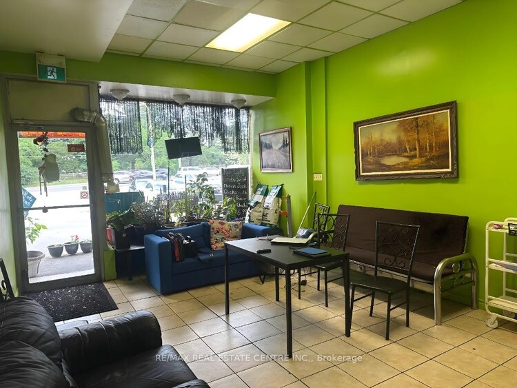 3545 St Clair Avenue E, Toronto, ON, Clairlea-Birchmount