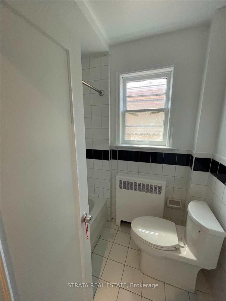 4099 Bathurst Street, Toronto, ON, Lansing-Westgate