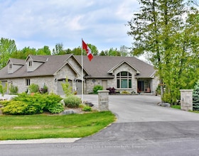 135 Algonquin Drive, Grey County, ON , MLS #X12467675 , Image - 1