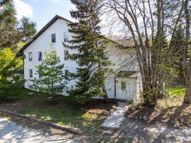 210 ARLBERG Crescent, Grey County, ON , MLS #X12437070 , Image - 1