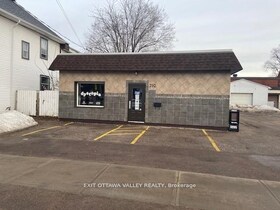 292 Trafalgar Road, Renfrew, ON