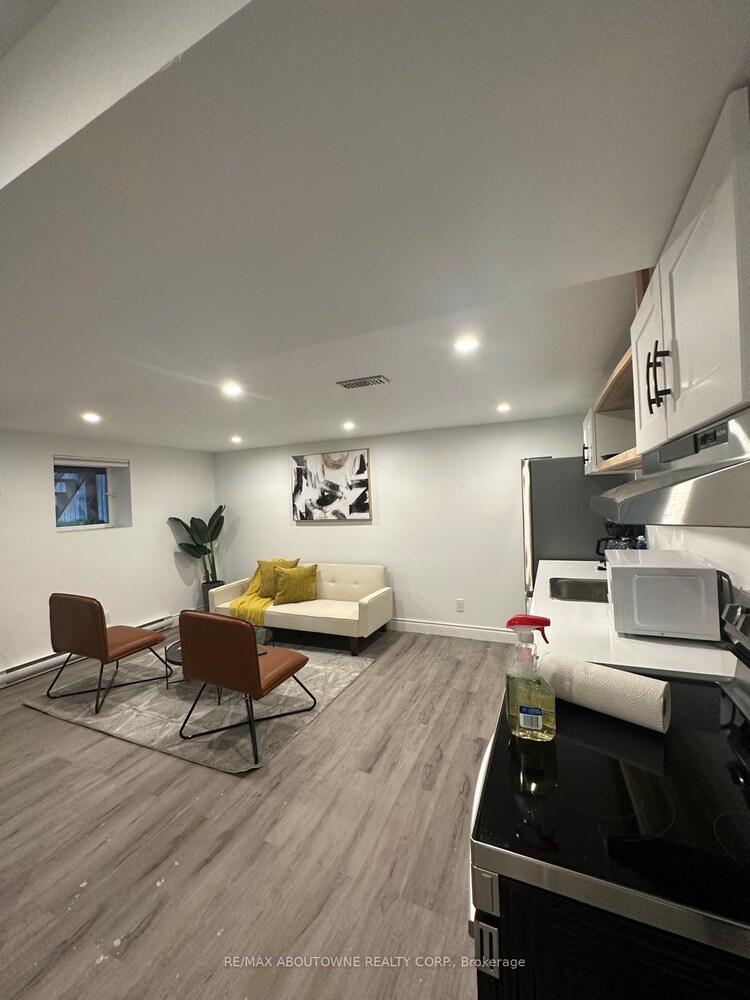 66 Wellington Street S, Hamilton, ON, Corktown