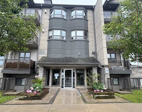9 Jacksway Crescent, Middlesex, ON , MLS #X13473924 , Image - 1