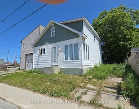 48 Cameron Street S, Cochrane, ON , MLS #T12442619 , Image - 1