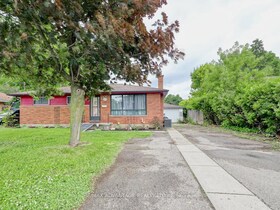 239 Commissioners Road W, Middlesex, ON , MLS #X12526514 , Image - 1