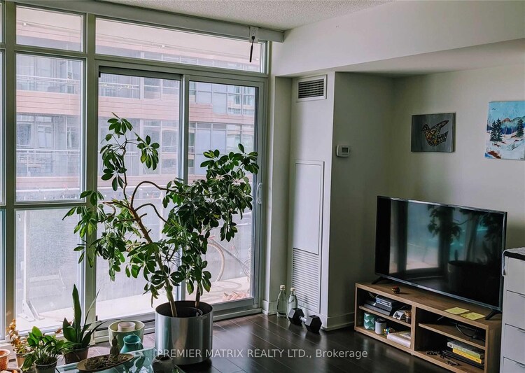 21 Iceboat Terrace, Toronto, ON, Waterfront Communities C1