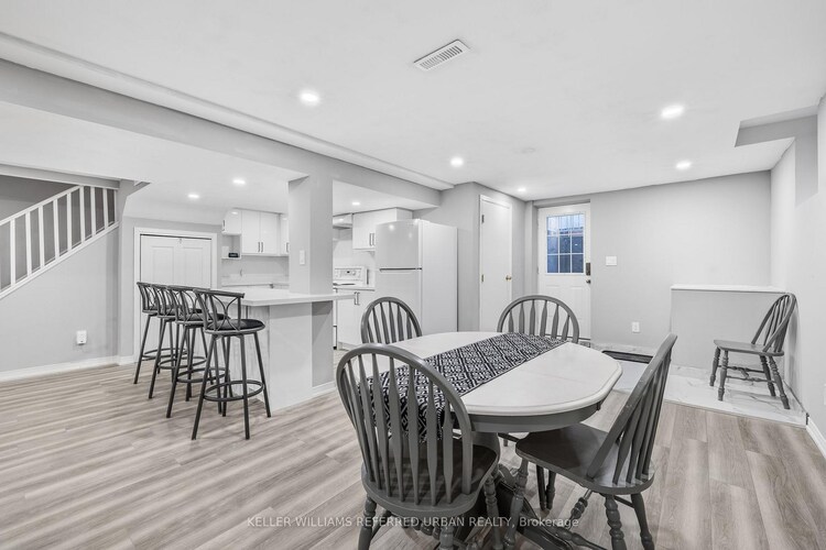 689 Leslie Valley Drive, Newmarket, ON, Huron Heights-Leslie Valley