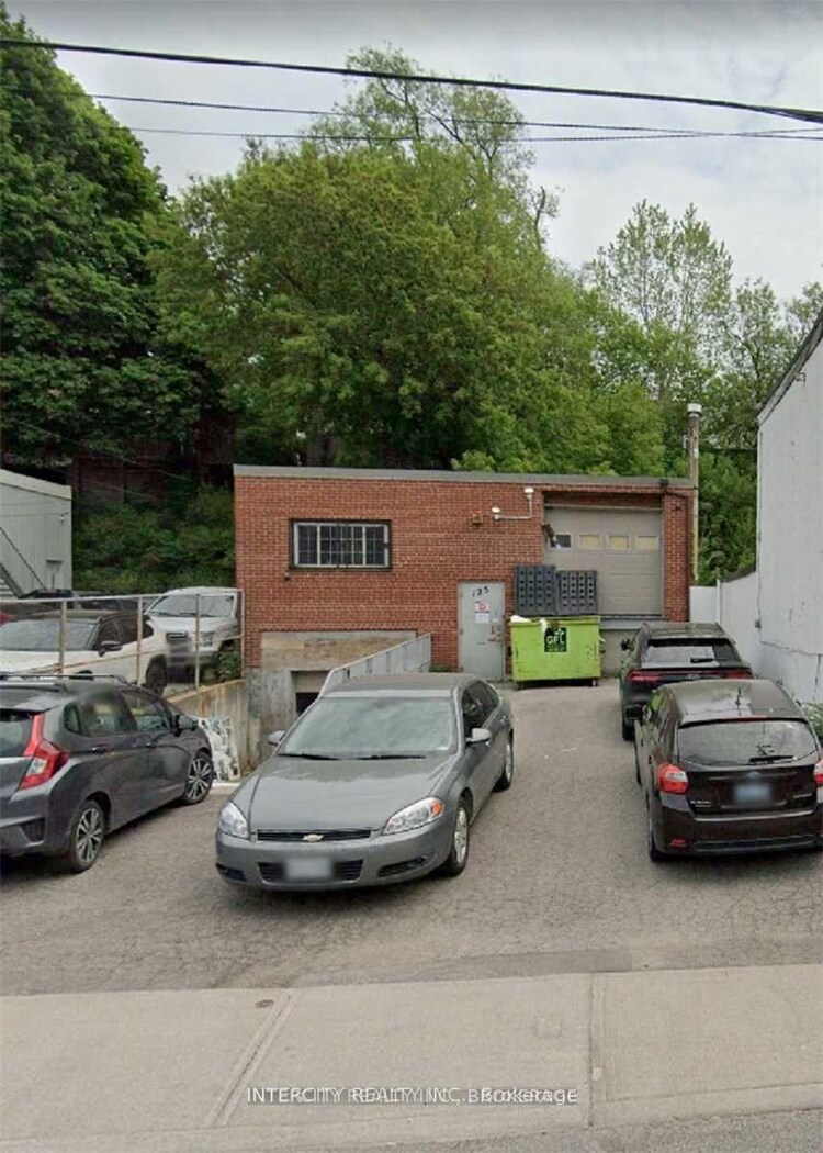 125 Blake Street, Toronto, ON, Blake-Jones