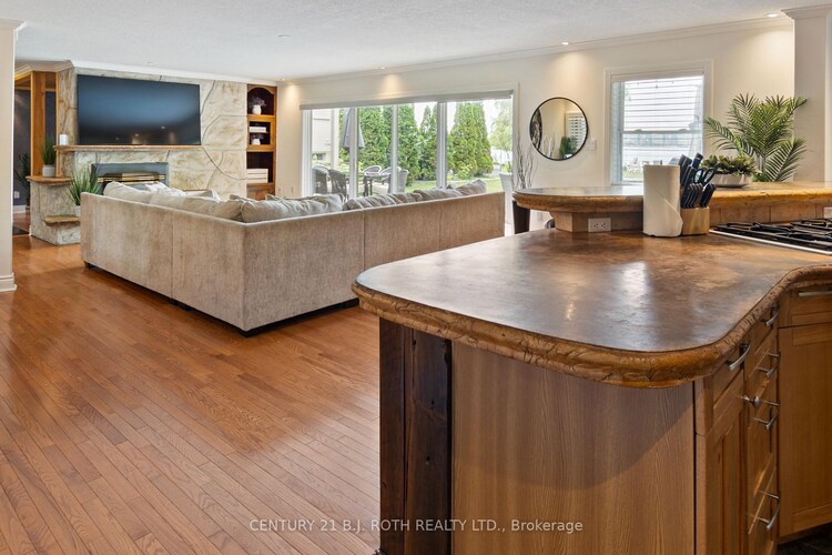 58 White Oaks Road, Barrie, ON, South Shore