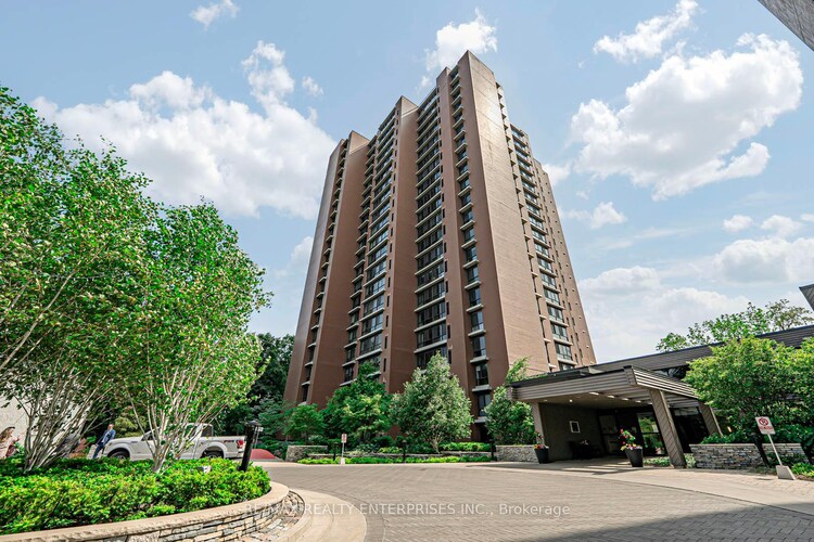1400 Dixie Road, Mississauga, ON, Lakeview