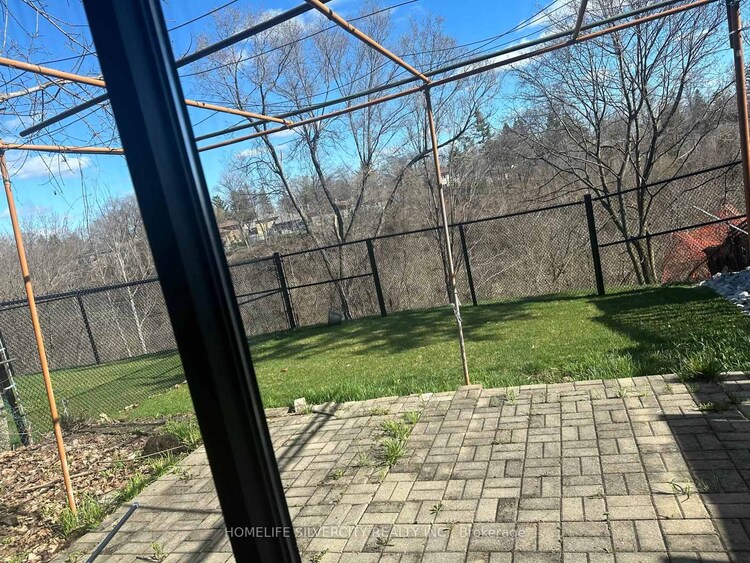 31 LAKELAND Drive S, Toronto, ON, Thistletown-Beaumonde Heights