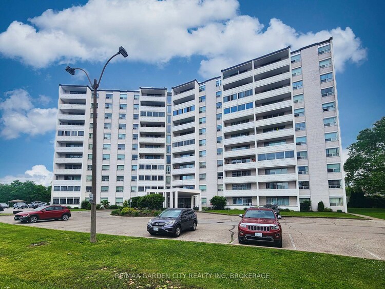 35 Towering Heights Boulevard, St. Catharines, ON, 461 - Glendale/Glenridge