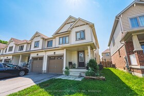 8258 Tulip Tree Drive, Niagara, ON , MLS #X12400204 , Image - 1