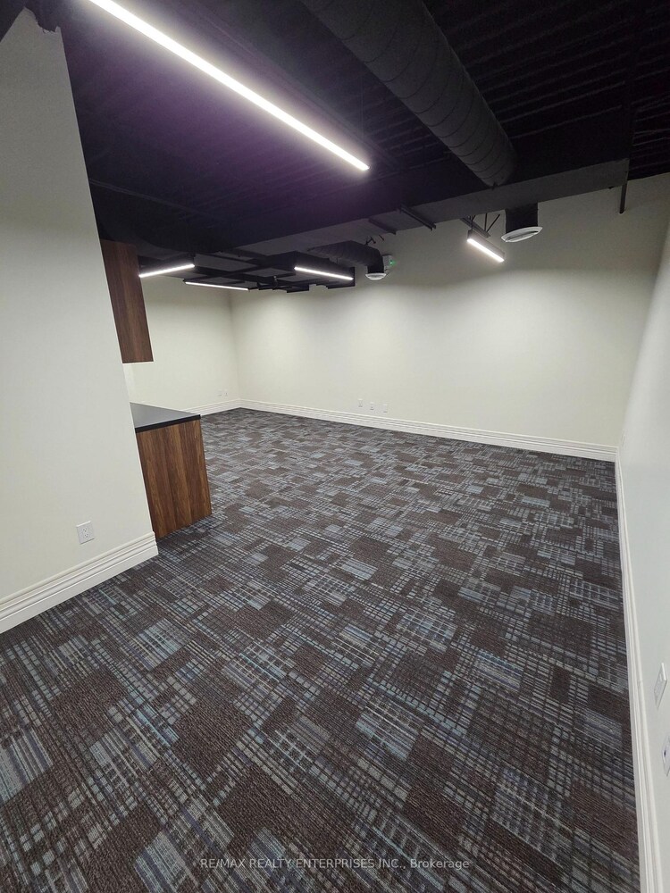 12 Falconer Drive, Mississauga, ON, Streetsville