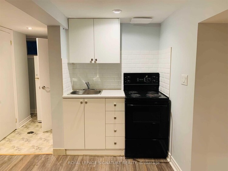 101 Woodfern Drive, Toronto, ON, Ionview