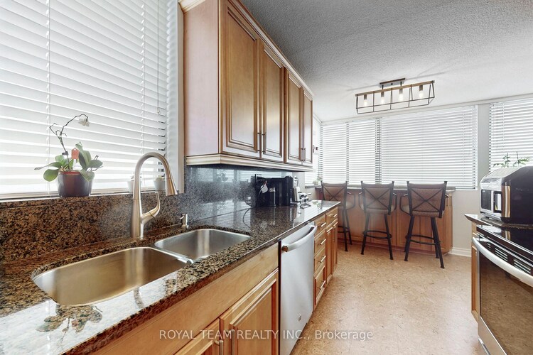 133 Torresdale Avenue, Toronto, ON, Westminster-Branson