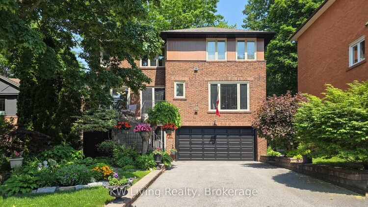 17 Woodvale Crescent, Toronto, ON, East York