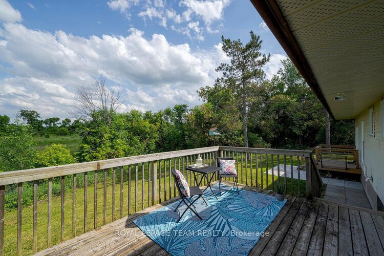 517 Donald B. Munro Drive, Carp - Huntley Ward, ON, 9101 - Carp