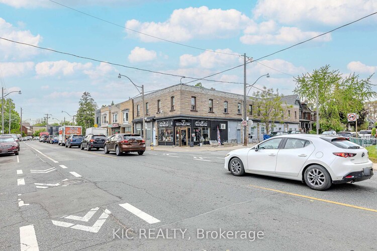 1980 Davenport Road, Toronto, ON, Weston-Pellam Park