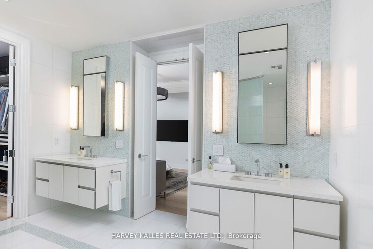 206 Bloor Street W, Toronto, ON, Annex