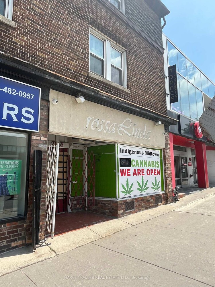 2069 Yonge Street, Toronto, ON, Yonge-Eglinton