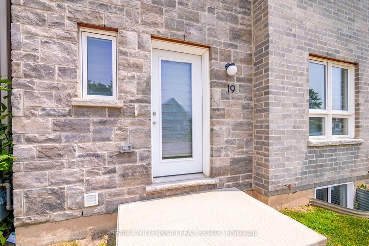 19 Perenack Avenue, Welland, ON, 772 - Broadway