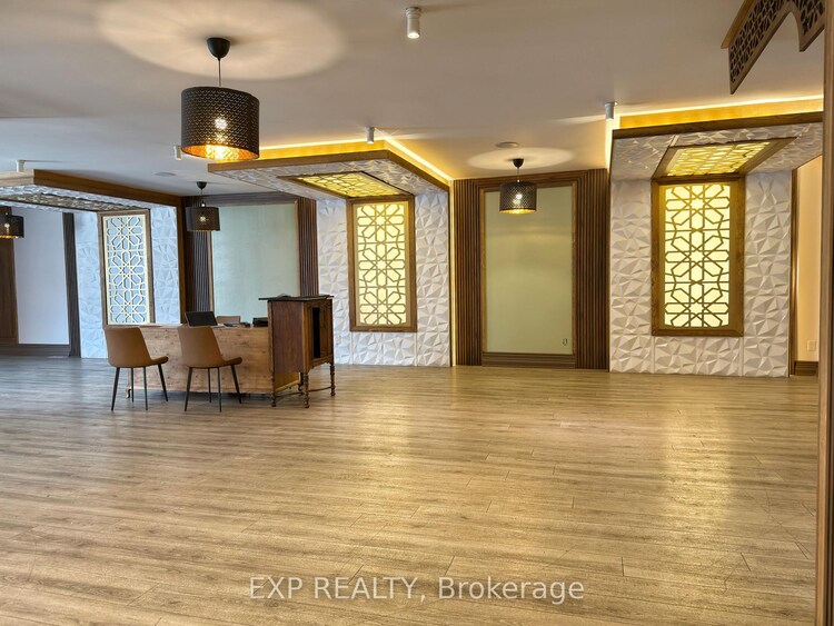 438 Kerr Street, Oakville, ON, 1002 - CO Central