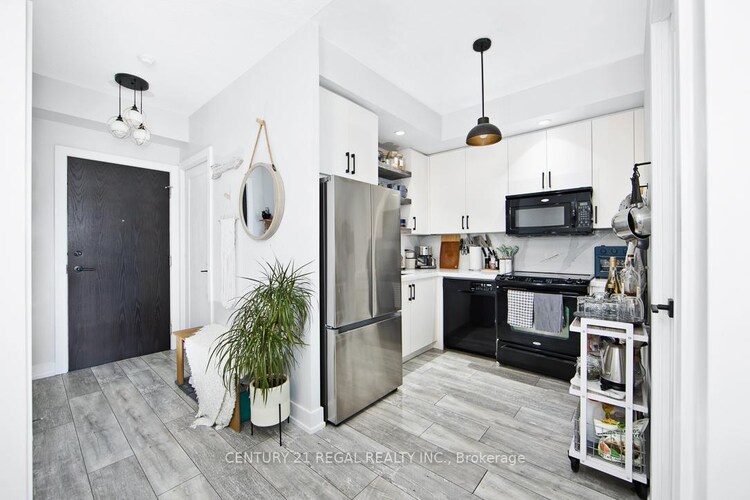 120 Homewood Avenue, Toronto, ON, North St. James Town