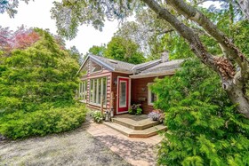 8 Clarence Street, Niagara, ON , MLS #X12231842 , Image - 1