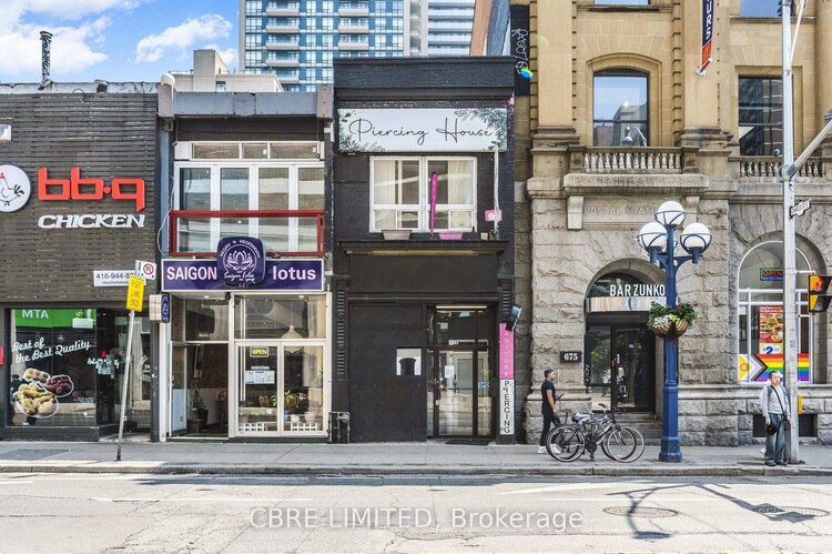 685 Yonge Street, Toronto, ON, Bay Street Corridor