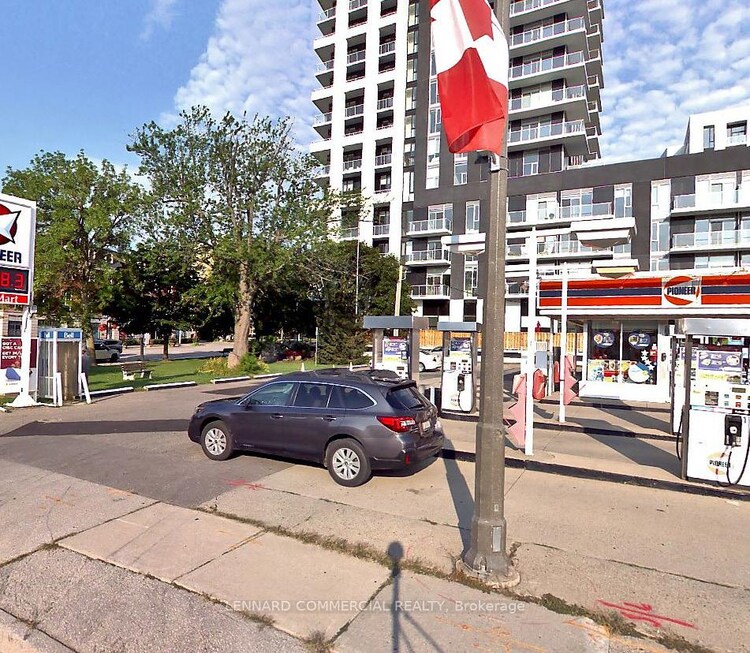 2451 Lakeshore Road W, Oakville, ON, 1001 - BR Bronte