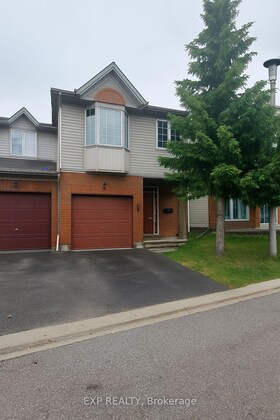 13 SANTA CRUZ Private, Ottawa, ON