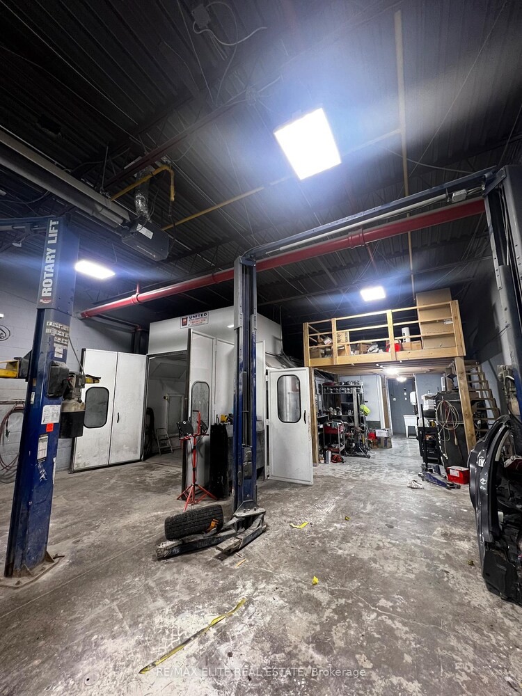 1680 Midland Avenue, Toronto, ON, Dorset Park